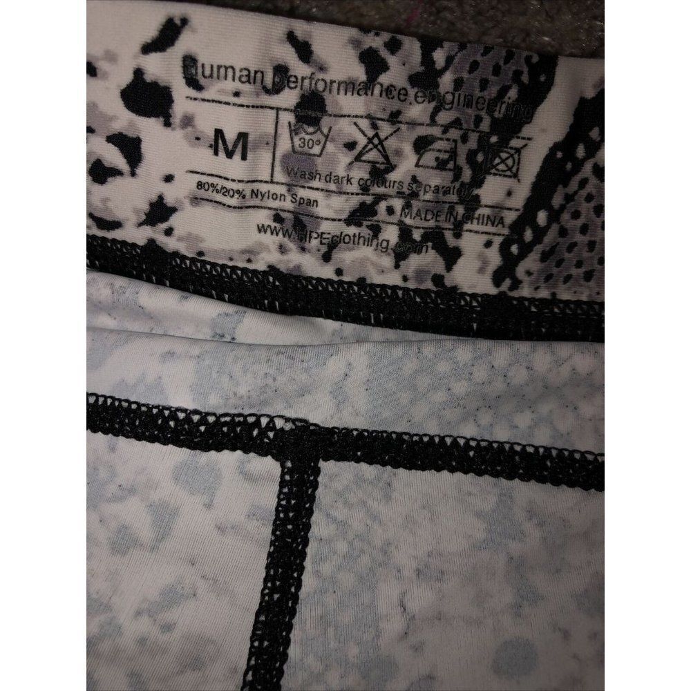 Human Performance Engineering HPE Snake Print Crop‎ - Picture 5 of 5